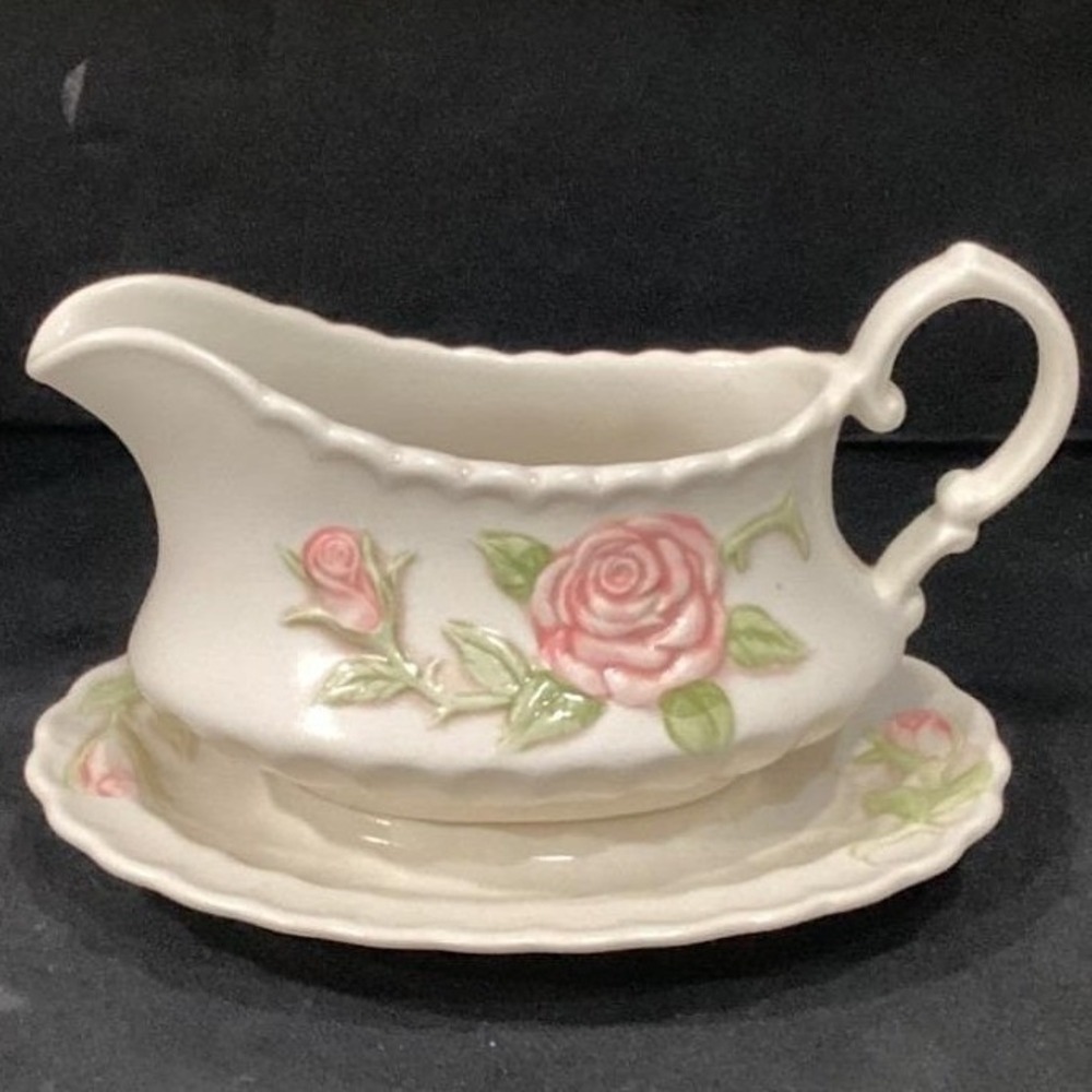 Metlox Vernon Ware Vernon Rose Pink Gravy Sauce Boat w/Attached Plate